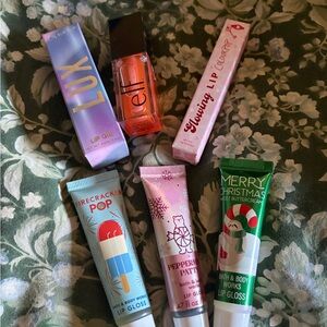 Lip gloss, bundle, all new and unused. Great price to brighten your spring.